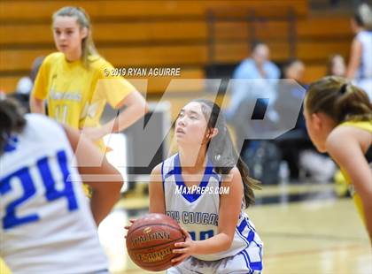 Thumbnail 3 in Temecula Valley vs. Beaumont photogallery.