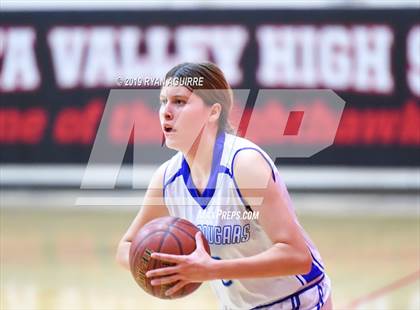 Thumbnail 2 in Temecula Valley vs. Beaumont photogallery.