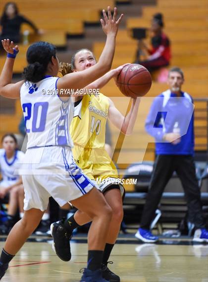 Thumbnail 2 in Temecula Valley vs. Beaumont photogallery.
