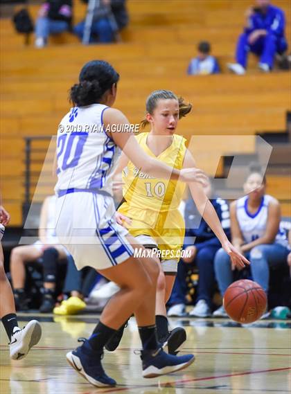 Thumbnail 3 in Temecula Valley vs. Beaumont photogallery.