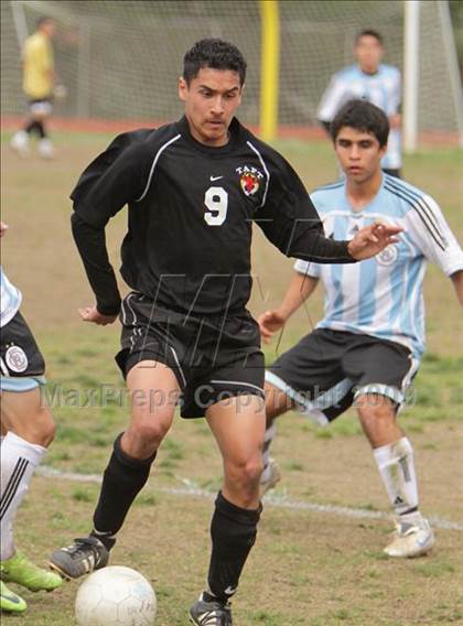 Thumbnail 2 in Taft @ El Camino Real (CIF LACS Playoffs) photogallery.