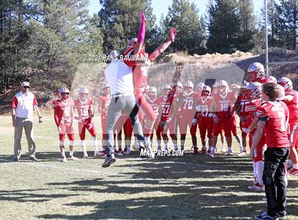 Thumbnail 2 in Hug @ Truckee photogallery.