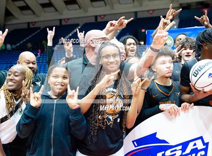 Thumbnail 2 in Kell vs Eagle's Landing (GHSA 5A State Championship) photogallery.
