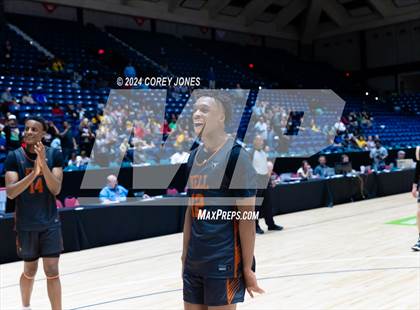 Thumbnail 2 in Kell vs Eagle's Landing (GHSA 5A State Championship) photogallery.