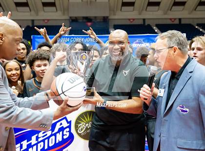 Thumbnail 2 in Kell vs Eagle's Landing (GHSA 5A State Championship) photogallery.