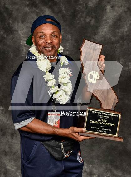 Thumbnail 3 in Balboa (CIF State DIV 7A Championship Trophy Award Photos) photogallery.
