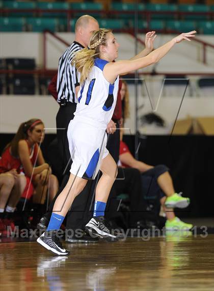 Thumbnail 3 in Grandview vs. Chaparral (CHSAA 5A Great 8 ) photogallery.