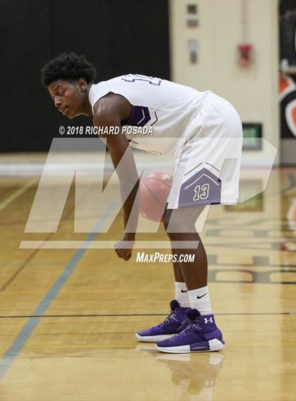 Thumbnail 1 in Fresno vs. Washington Union photogallery.
