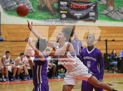Thumbnail 3 in Fresno vs. Washington Union photogallery.