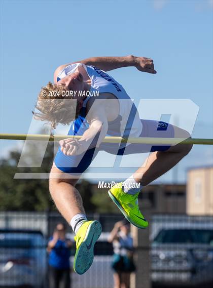 Thumbnail 3 in Terrier Relays photogallery.