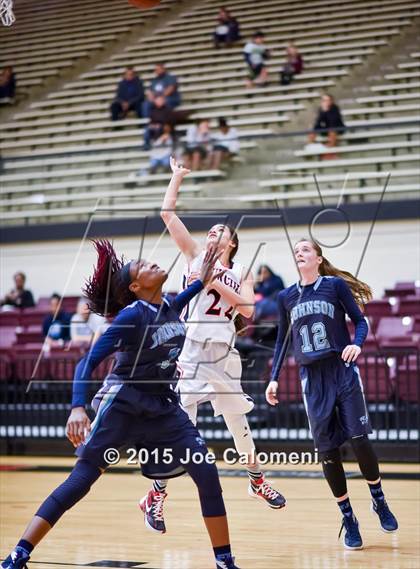 Thumbnail 2 in Churchill vs Johnson [Claudia Taylor] photogallery.