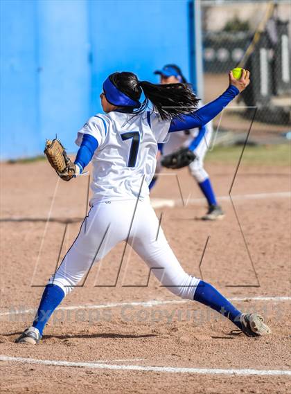 Thumbnail 3 in St. Michael's vs. Bernalillo photogallery.