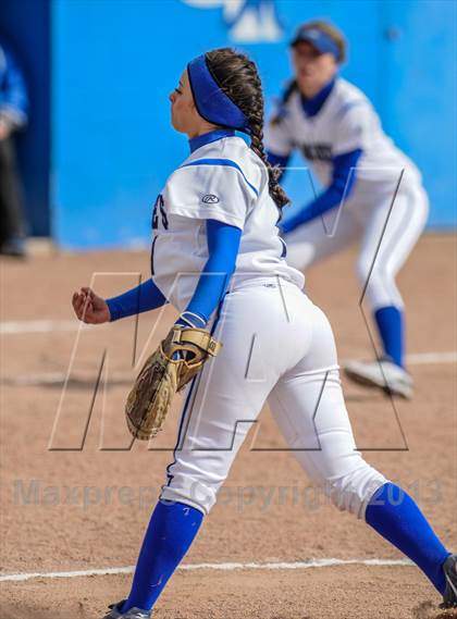 Thumbnail 3 in St. Michael's vs. Bernalillo photogallery.