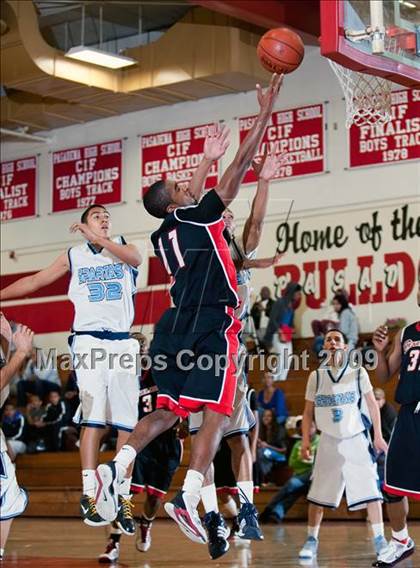 Thumbnail 2 in Cleveland vs Sylmar (Rose City Round Ball Classic) photogallery.