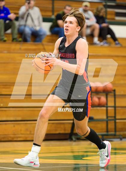 Thumbnail 1 in Glendale vs. Thunderbird (Judy Dixon Holiday Tournament) photogallery.
