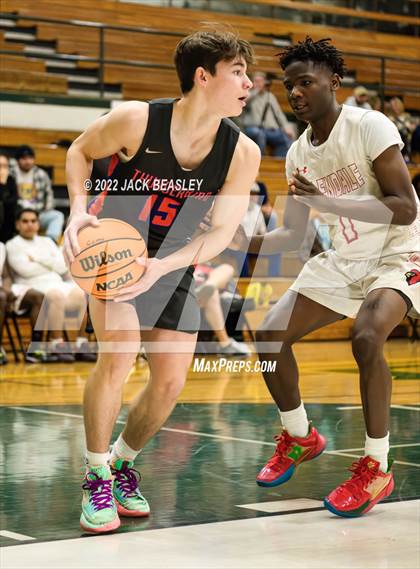 Thumbnail 3 in Glendale vs. Thunderbird (Judy Dixon Holiday Tournament) photogallery.