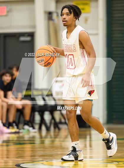 Thumbnail 3 in Glendale vs. Thunderbird (Judy Dixon Holiday Tournament) photogallery.