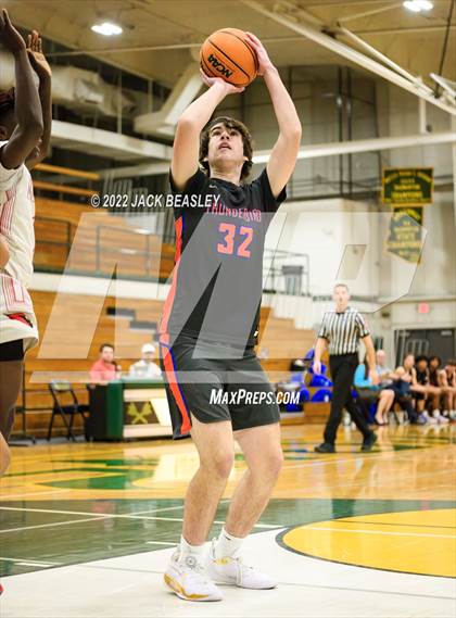 Thumbnail 3 in Glendale vs. Thunderbird (Judy Dixon Holiday Tournament) photogallery.