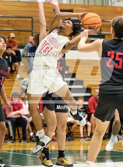 Thumbnail 3 in Glendale vs. Thunderbird (Judy Dixon Holiday Tournament) photogallery.