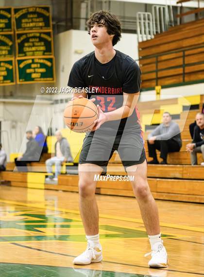 Thumbnail 3 in Glendale vs. Thunderbird (Judy Dixon Holiday Tournament) photogallery.