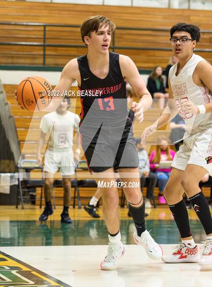 Thumbnail 1 in Glendale vs. Thunderbird (Judy Dixon Holiday Tournament) photogallery.