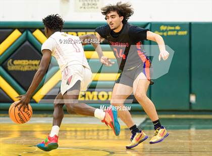 Thumbnail 1 in Glendale vs. Thunderbird (Judy Dixon Holiday Tournament) photogallery.