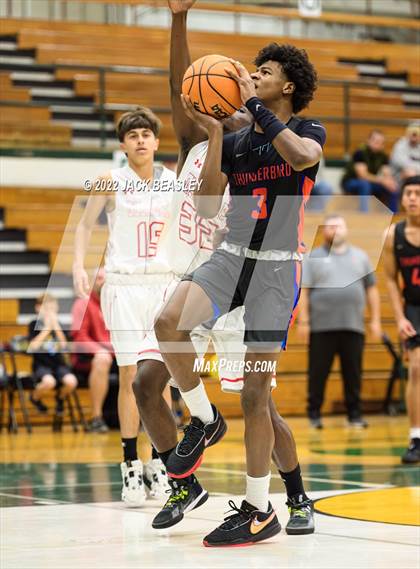 Thumbnail 3 in Glendale vs. Thunderbird (Judy Dixon Holiday Tournament) photogallery.
