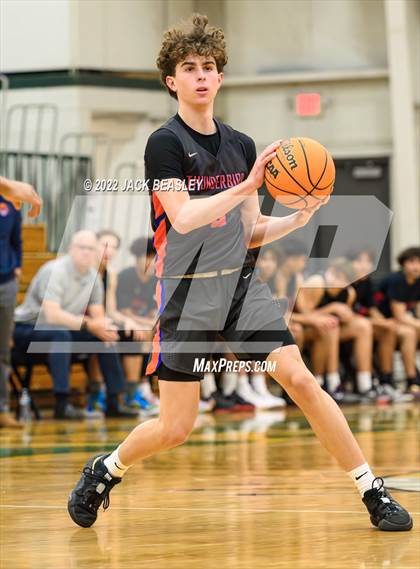 Thumbnail 2 in Glendale vs. Thunderbird (Judy Dixon Holiday Tournament) photogallery.