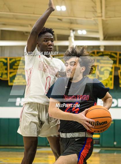Thumbnail 2 in Glendale vs. Thunderbird (Judy Dixon Holiday Tournament) photogallery.