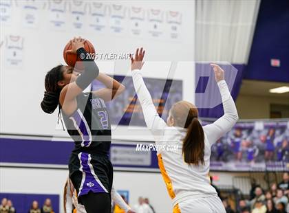 Thumbnail 2 in Ben Davis vs. Avon (IHSAA Sectional 4A Semifinal) photogallery.