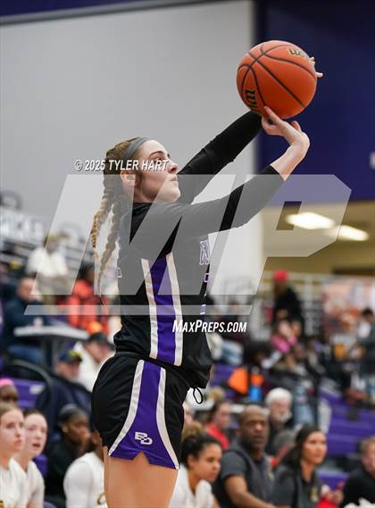 Thumbnail 3 in Ben Davis vs. Avon (IHSAA Sectional 4A Semifinal) photogallery.
