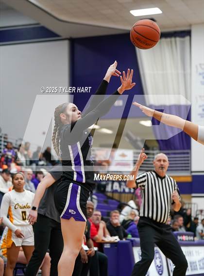 Thumbnail 2 in Ben Davis vs. Avon (IHSAA Sectional 4A Semifinal) photogallery.