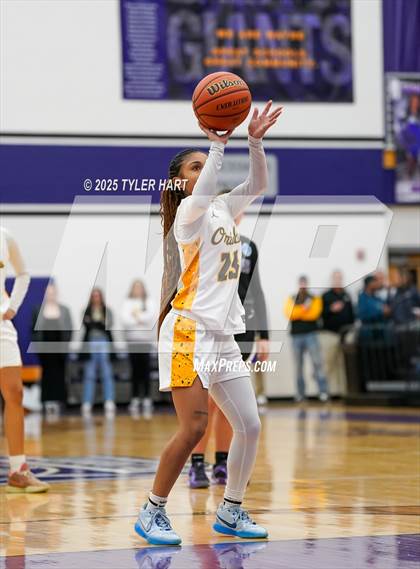 Thumbnail 3 in Ben Davis vs. Avon (IHSAA Sectional 4A Semifinal) photogallery.