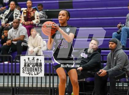 Thumbnail 2 in Ben Davis vs. Avon (IHSAA Sectional 4A Semifinal) photogallery.