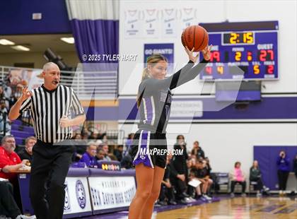 Thumbnail 2 in Ben Davis vs. Avon (IHSAA Sectional 4A Semifinal) photogallery.
