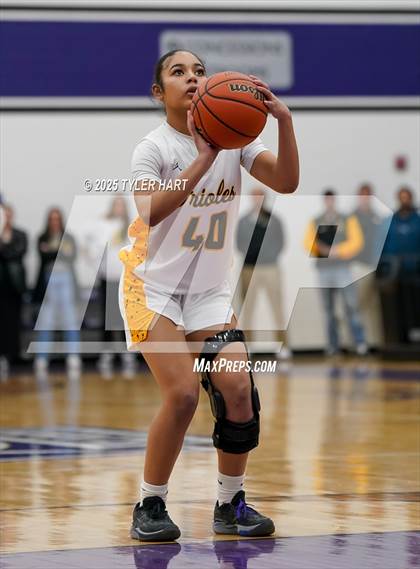Thumbnail 3 in Ben Davis vs. Avon (IHSAA Sectional 4A Semifinal) photogallery.