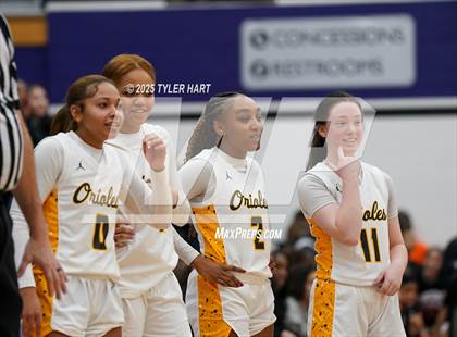 Thumbnail 2 in Ben Davis vs. Avon (IHSAA Sectional 4A Semifinal) photogallery.
