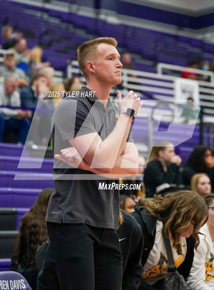 Thumbnail 1 in Ben Davis vs. Avon (IHSAA Sectional 4A Semifinal) photogallery.