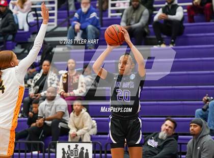 Thumbnail 3 in Ben Davis vs. Avon (IHSAA Sectional 4A Semifinal) photogallery.
