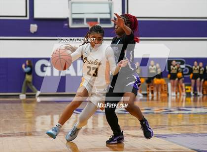 Thumbnail 2 in Ben Davis vs. Avon (IHSAA Sectional 4A Semifinal) photogallery.