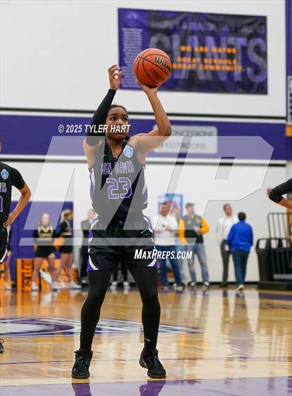 Thumbnail 3 in Ben Davis vs. Avon (IHSAA Sectional 4A Semifinal) photogallery.