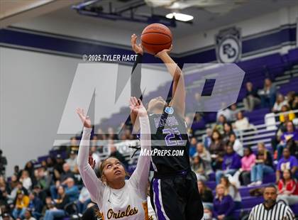 Thumbnail 2 in Ben Davis vs. Avon (IHSAA Sectional 4A Semifinal) photogallery.