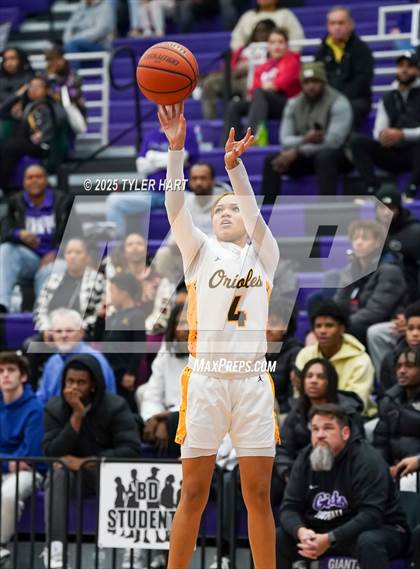 Thumbnail 1 in Ben Davis vs. Avon (IHSAA Sectional 4A Semifinal) photogallery.