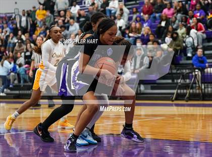 Thumbnail 3 in Ben Davis vs. Avon (IHSAA Sectional 4A Semifinal) photogallery.
