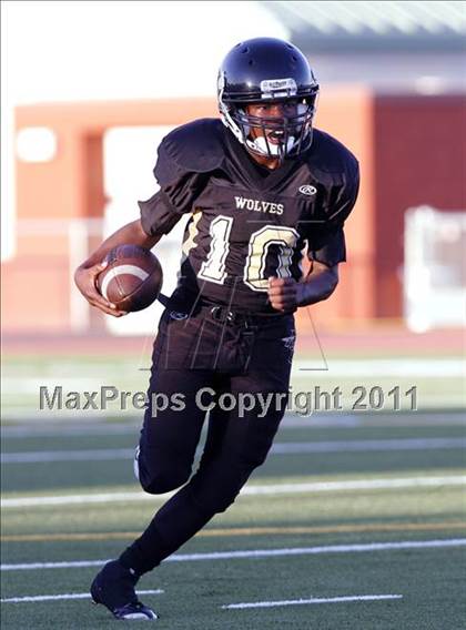 Thumbnail 2 in Will C. Wood vs American Canyon photogallery.