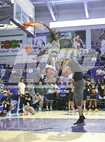 Thumbnail 1 in City of Palms Slam Dunk Contest photogallery.