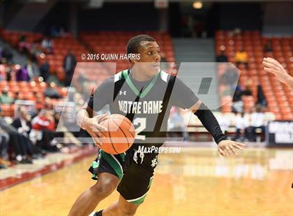 Thumbnail 2 in Loyola Academy vs. Niles Notre Dame (Chicago Elite Classic) photogallery.