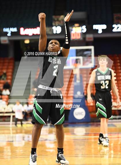 Thumbnail 3 in Loyola Academy vs. Niles Notre Dame (Chicago Elite Classic) photogallery.