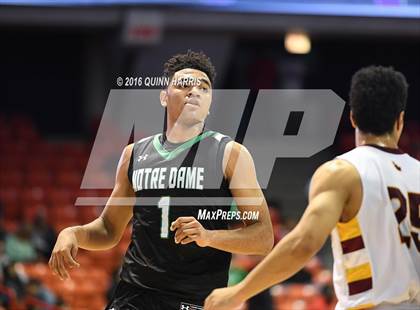Thumbnail 2 in Loyola Academy vs. Niles Notre Dame (Chicago Elite Classic) photogallery.