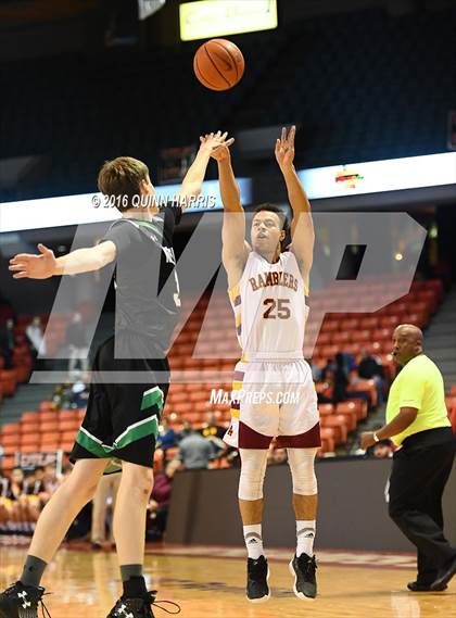 Thumbnail 2 in Loyola Academy vs. Niles Notre Dame (Chicago Elite Classic) photogallery.